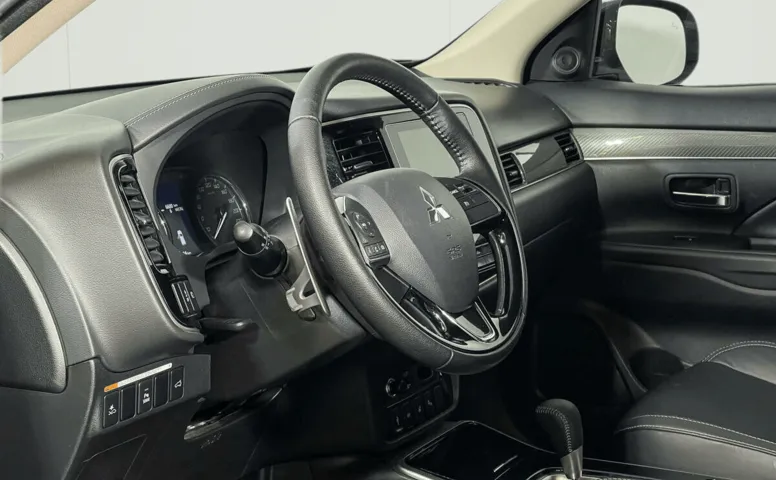 Mitsubishi Outlander III Рестайлинг 3 2.4 CVT (167 л.с.) 4WD