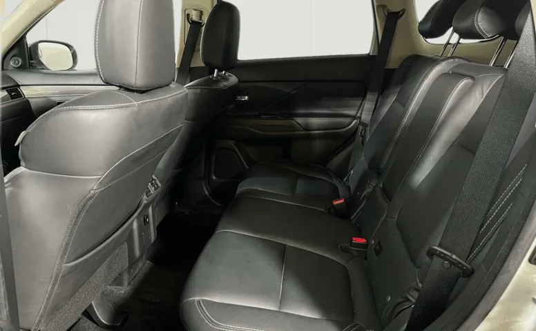 Mitsubishi Outlander III Рестайлинг 3 2.4 CVT (167 л.с.) 4WD