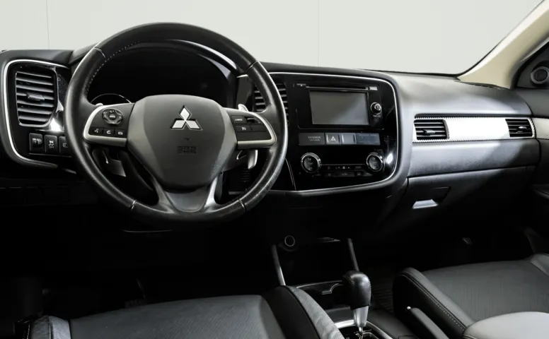 Mitsubishi Outlander III Рестайлинг 2.0 CVT (146 л.с.) 4WD
