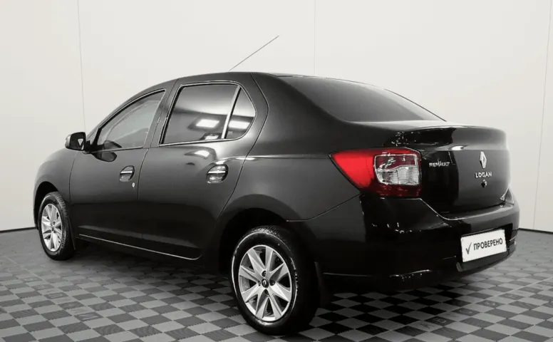 Renault Logan II 1.6 MT (102 л.с.)