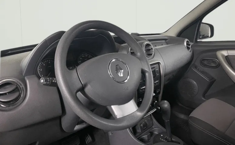 Renault Duster I 2.0 AT (135 л.с.)