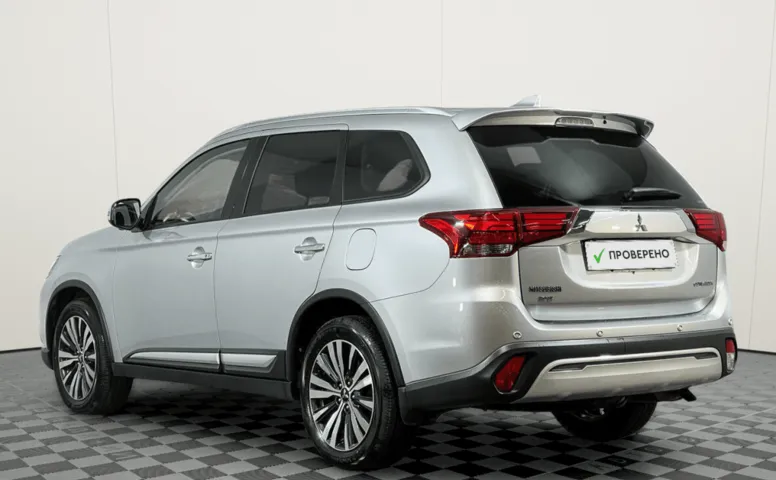 Mitsubishi Outlander III Рестайлинг 3 2.4 CVT (167 л.с.) 4WD