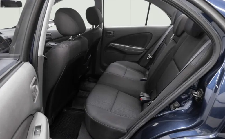 Nissan Almera Classic I 1.6 AT (107 л.с.)