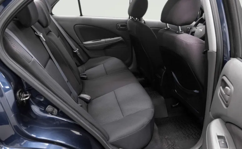 Nissan Almera Classic I 1.6 AT (107 л.с.)